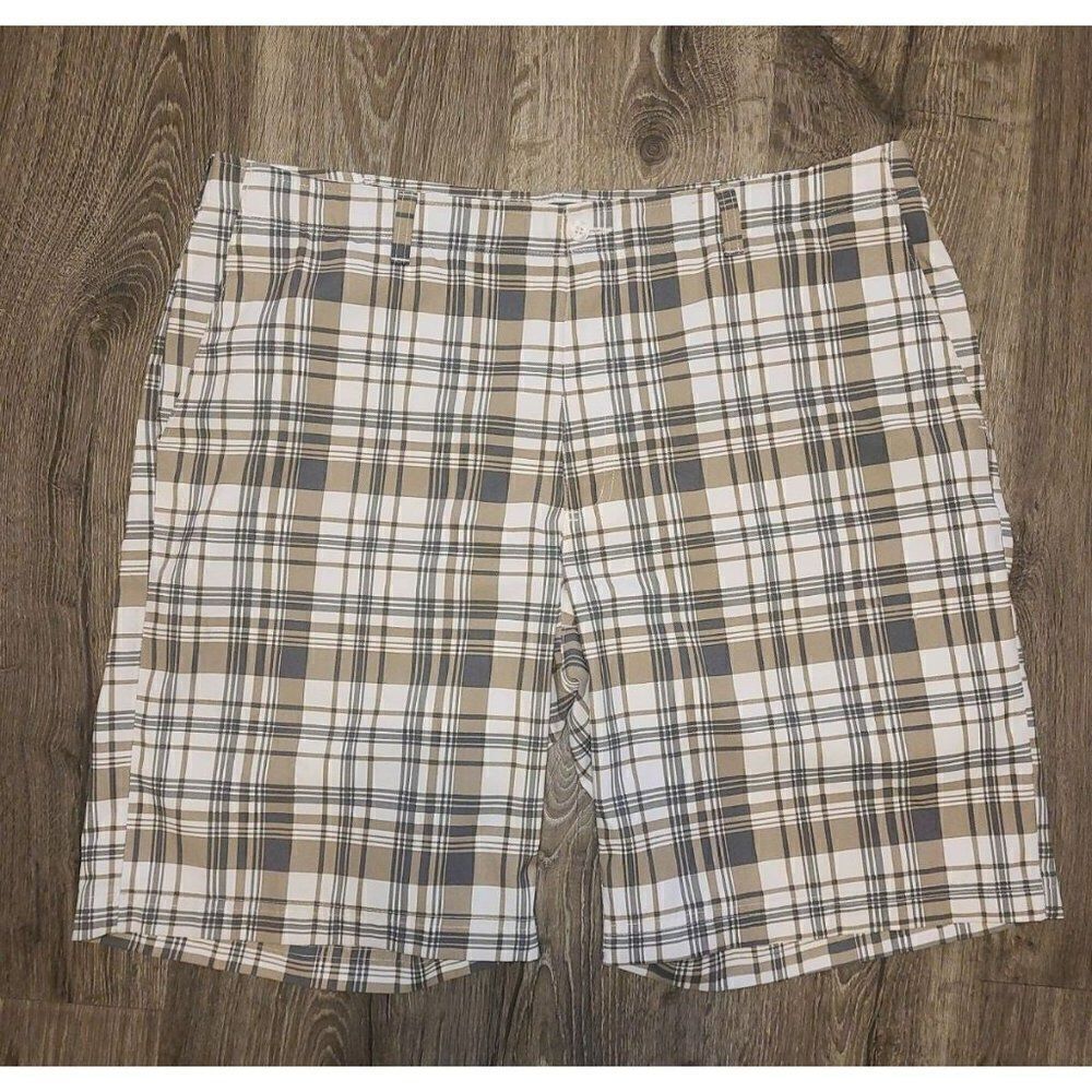 NWOT Ben Hogan Plaid Golf Shorts Size 40